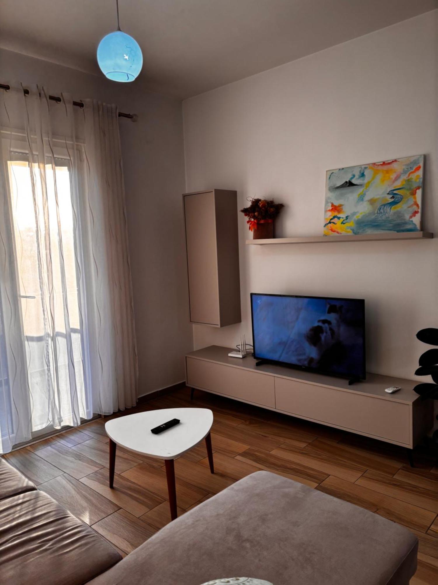 Jon'S Apartment Tiranë Luaran gambar